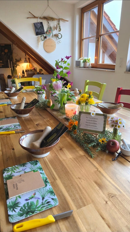 Die Essenz  der Pflanzen- Destillieren & selbstgemachte Naturkosmetik