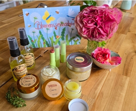 Naturkosmetik selbstgemacht. Blumenwiesenschön dank Kräutern, Blüten, Früchten und Beeren